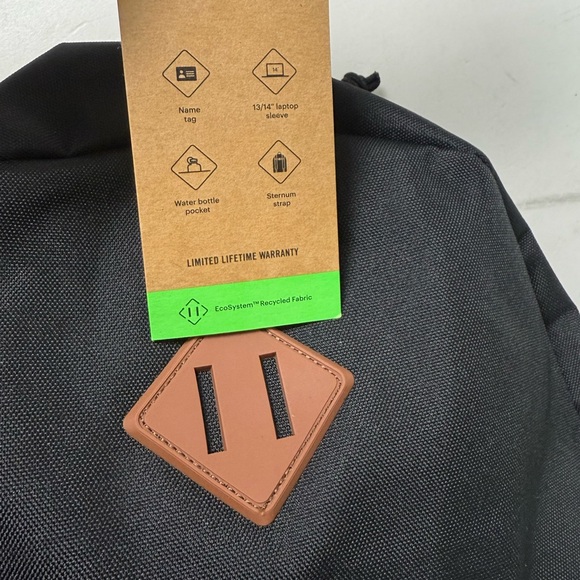 Herschel Supply Company Little Herschel Backpack NWT New Laptop Sleeve - Picture 8 of 9